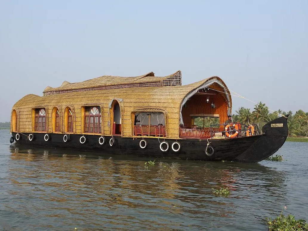 Dubai Hotel Kumarakom 2*,