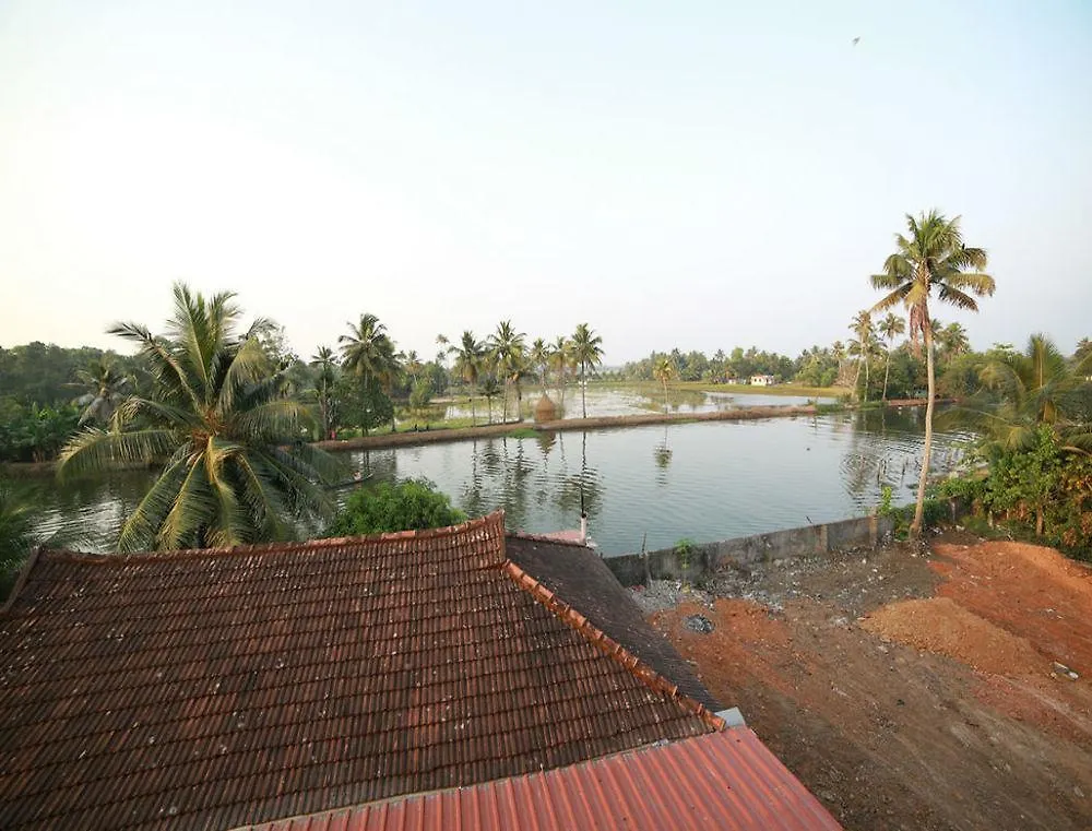 Dubai Hotel Kumarakom 2*,  India